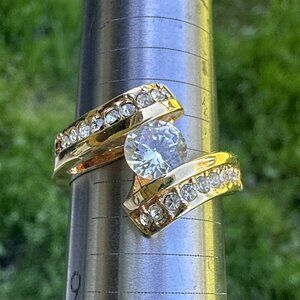 Cocktail Ring Cubic Zirconia CZ Pave Accents Gold‎ Plated Metal Elegant Size 8